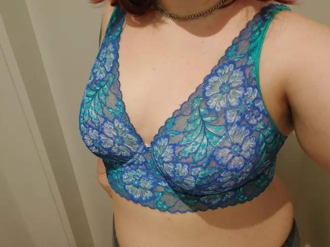 Waiting till the doctor calls me in by CheeckyMe1992