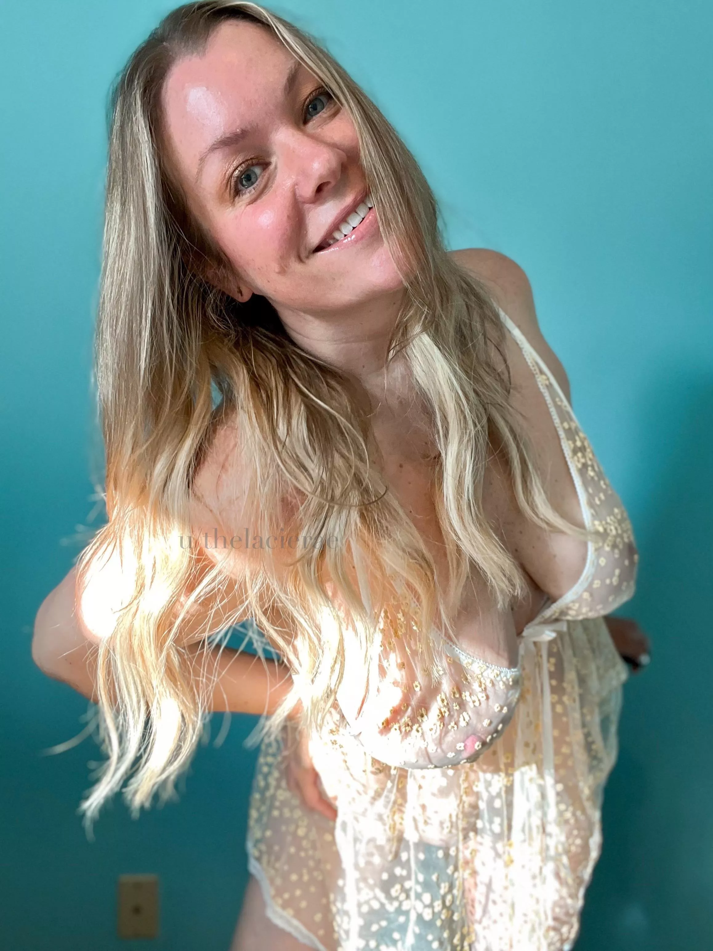 We go together like milk and cookies posted by thelacierae