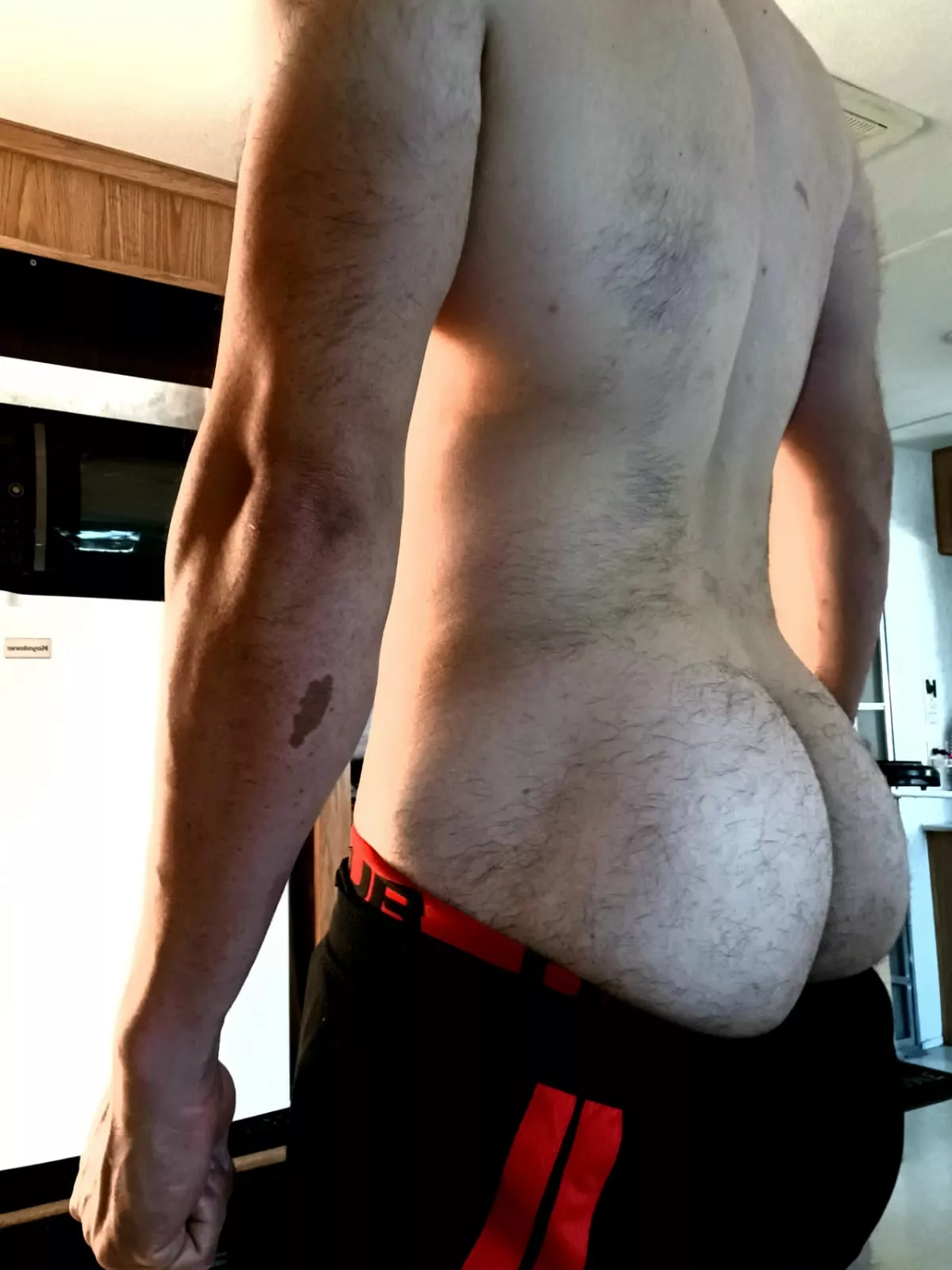 #who loves hairy asses? [37] posted by NewspaperFun9589