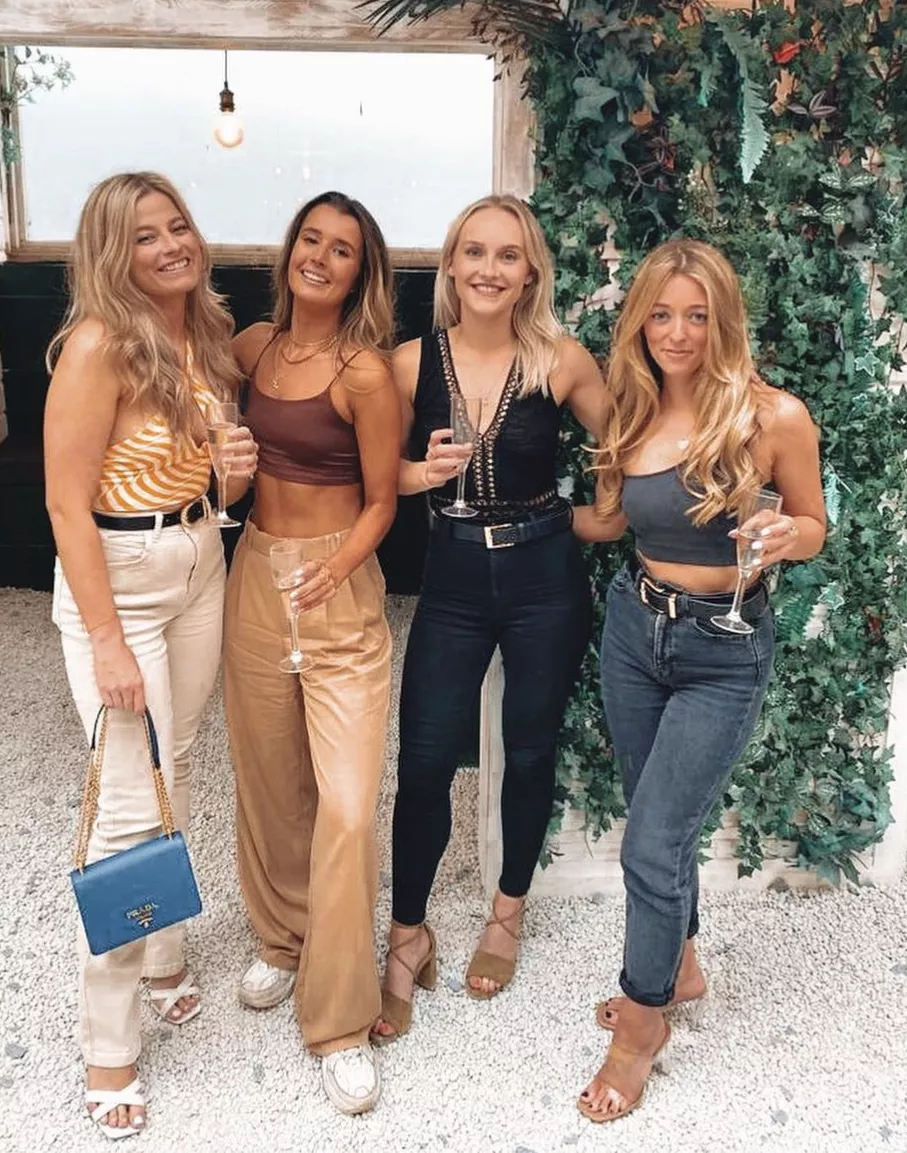 You guys like blondes? 1 3 2 4 posted by [deleted]