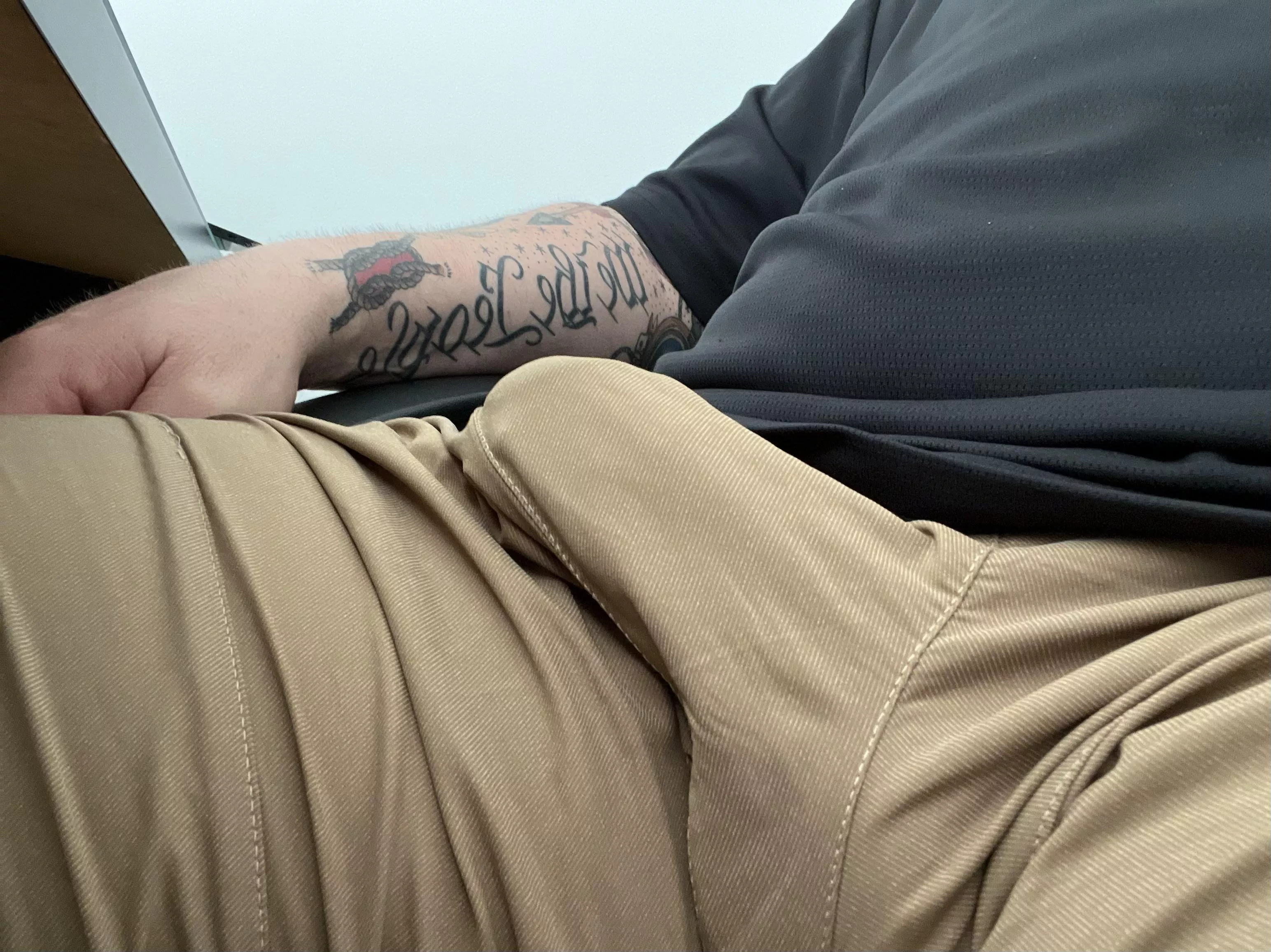 49M hard during the work day… come suck it! posted by big_duke651