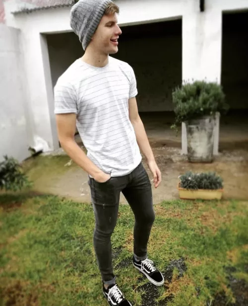 Beanie by marcellstefan