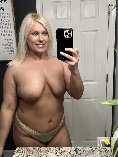 Being blonde and tan makes the sag a bit more bareable! by Fit_Ad955