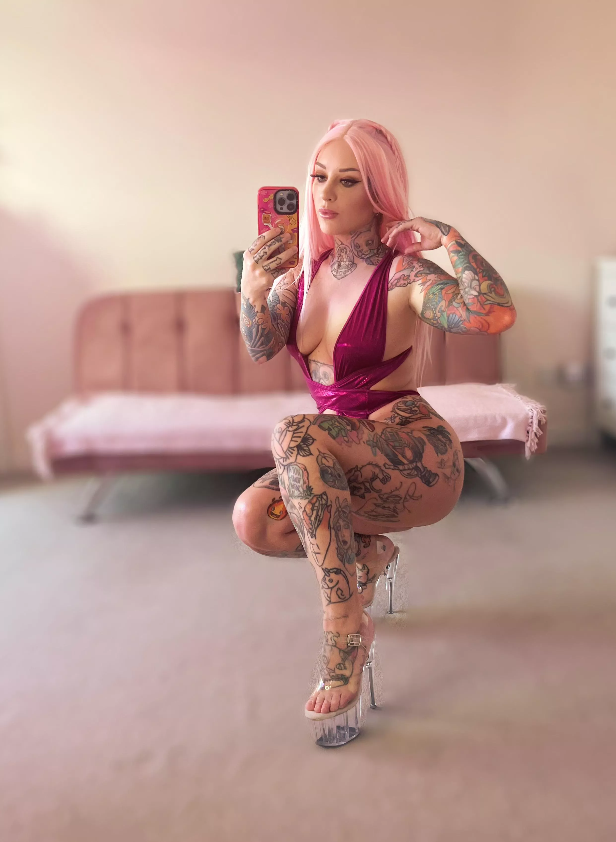 Do you like my outfit? posted by laikasuicide