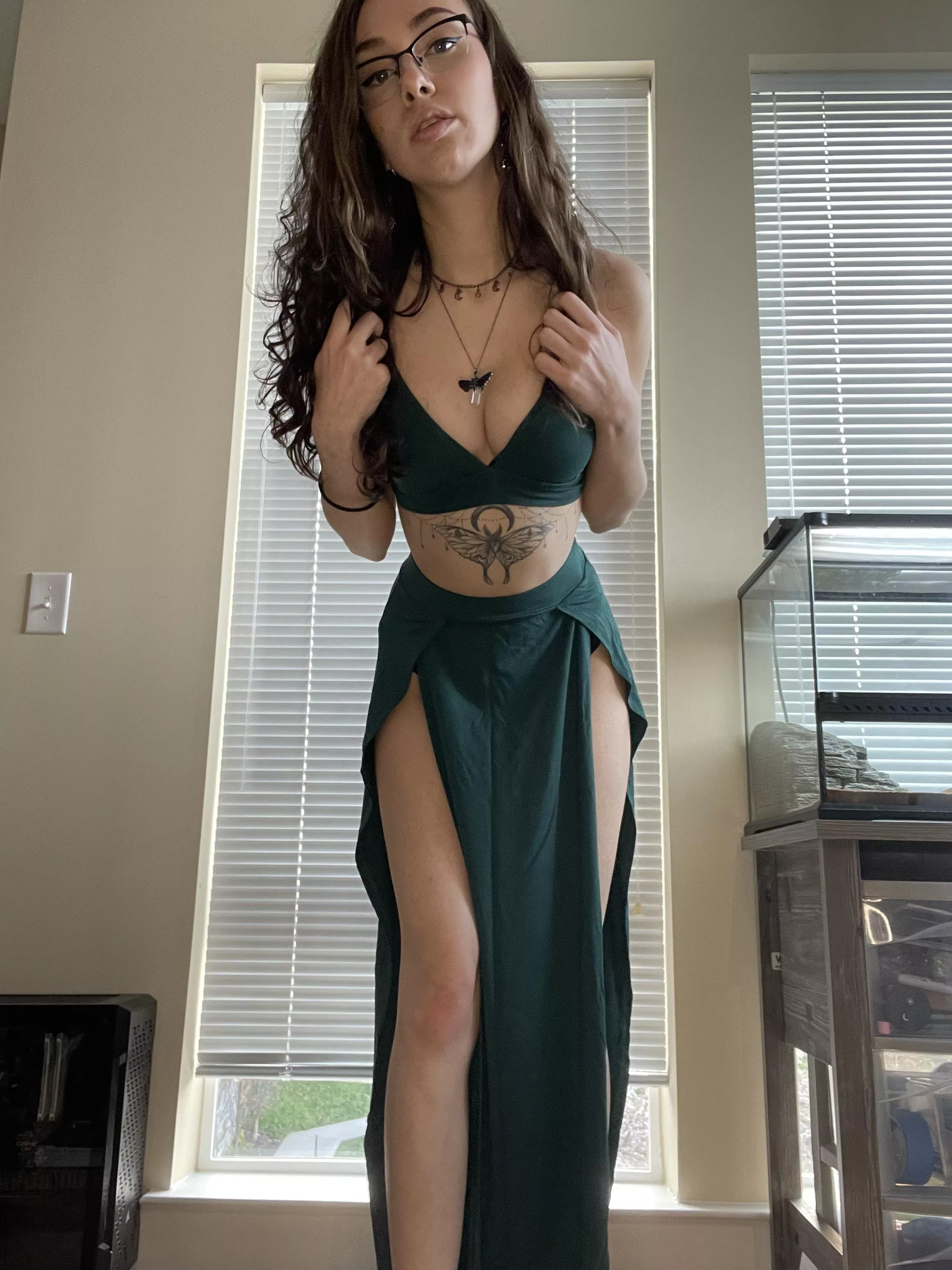 Does this dress make you GREEN with envy 😘 posted by LexiTheLynx