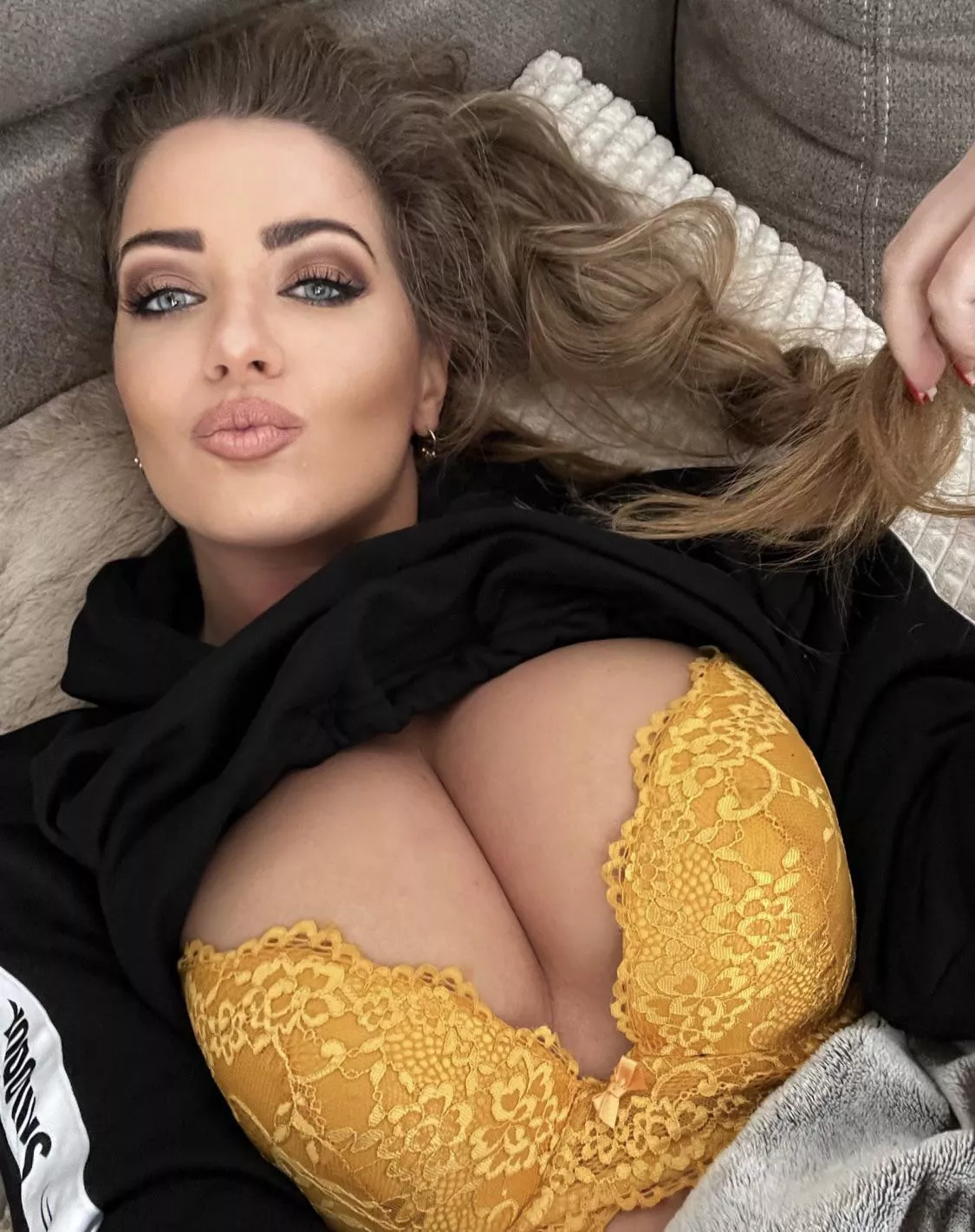 Don’t tell my daddy I’m a reddit slut posted by HastilyCheerful