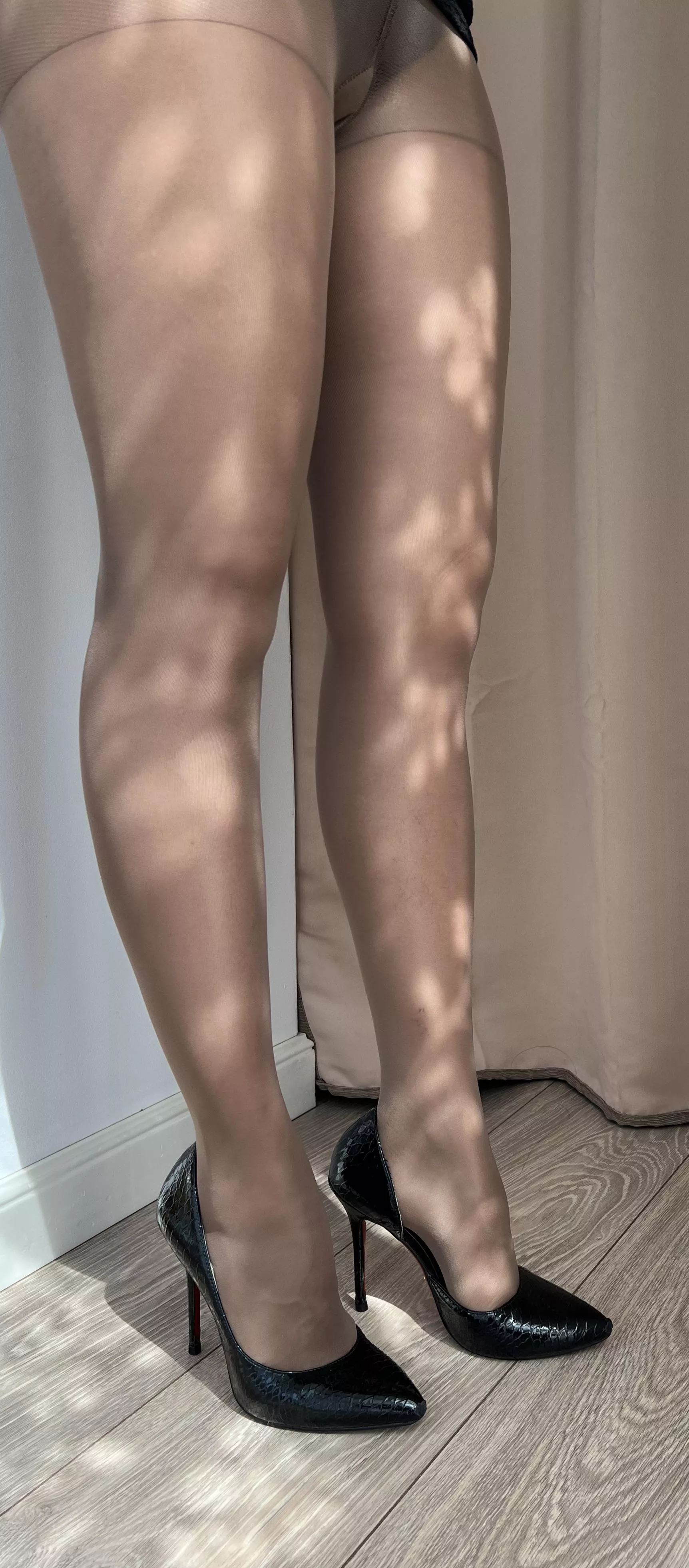 Feeling so sexy in my nylons posted by Specialist-Fill-8013
