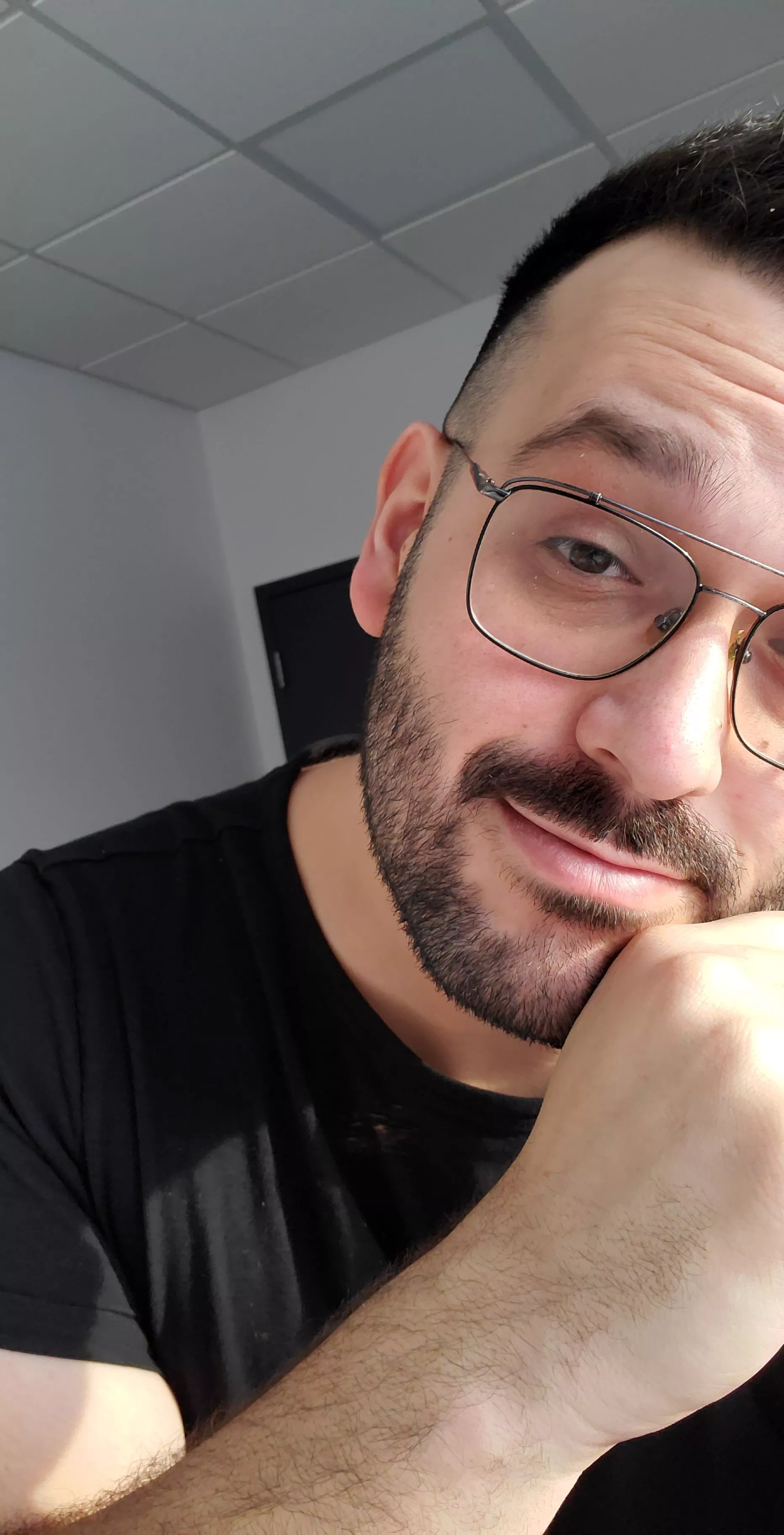 First post here, just wanted to say hi! Let's be friends 🤗 posted by macc0904