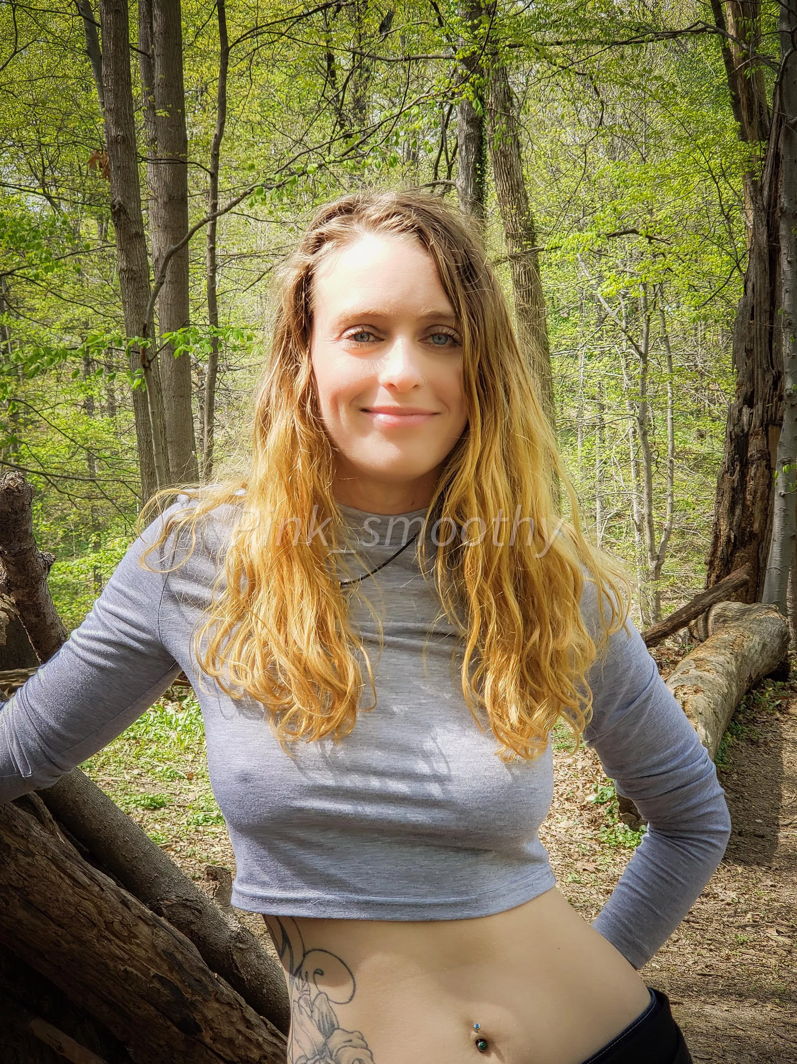 Happy 4/20!! If anyone needs a buddy to celebrate the holiday with, hit me up. ✌️❤️😋 posted by Pink_smoothy