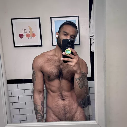 Happy holidays to all those who celebrate 🍃💚😶‍🌫️ by nycscruff