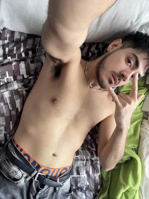 Hey you suck my armpits! by Sexkinky