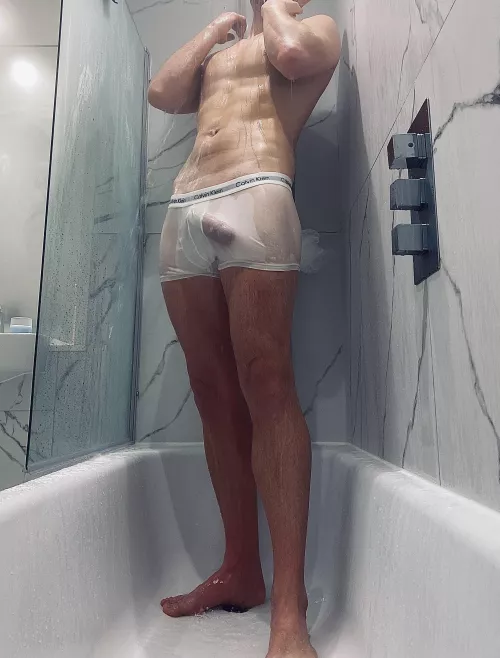 How is that for a bulge? by Gingreyyy