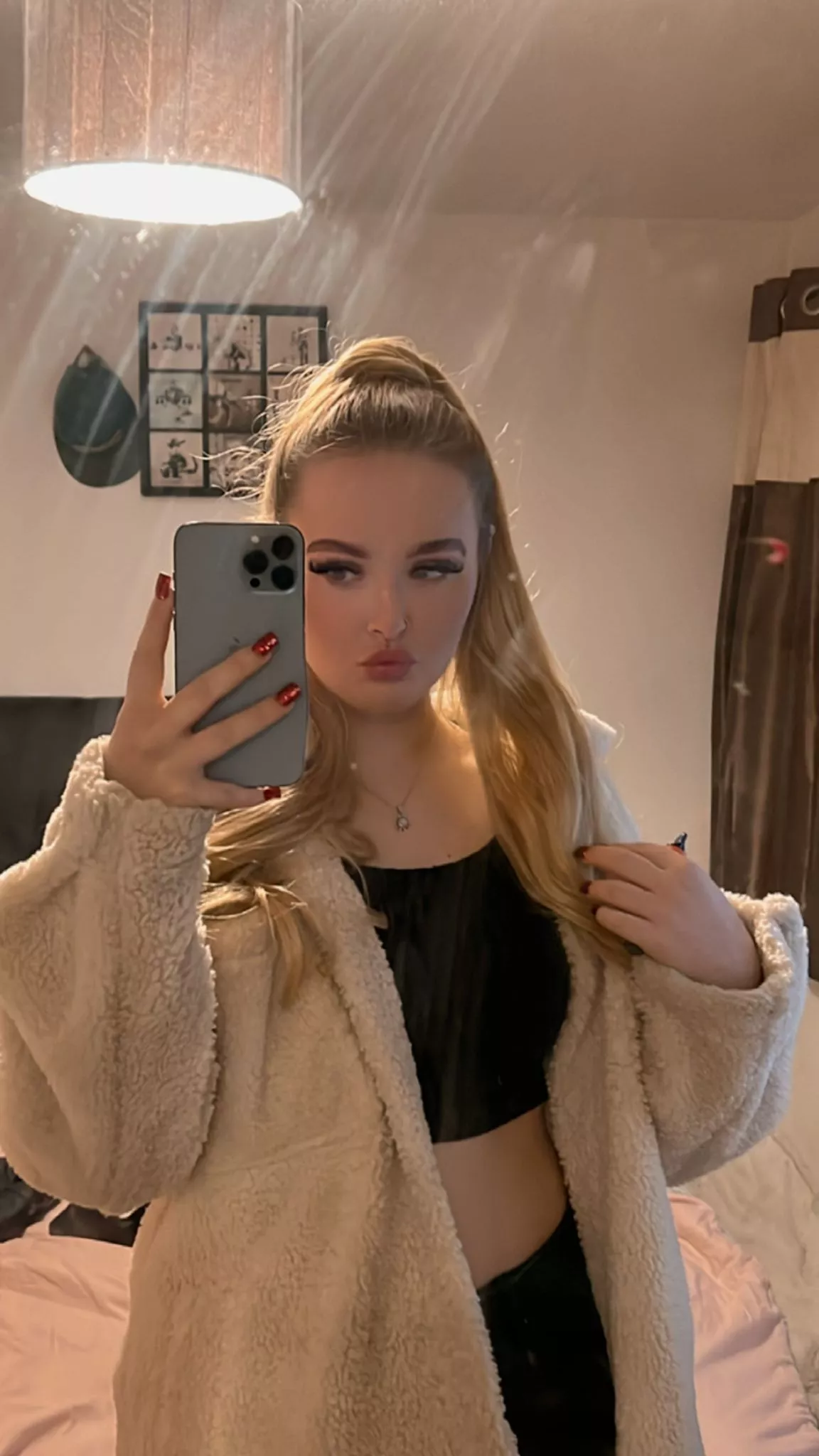 I hope this sexy selfie will make your day better posted by libertasbella