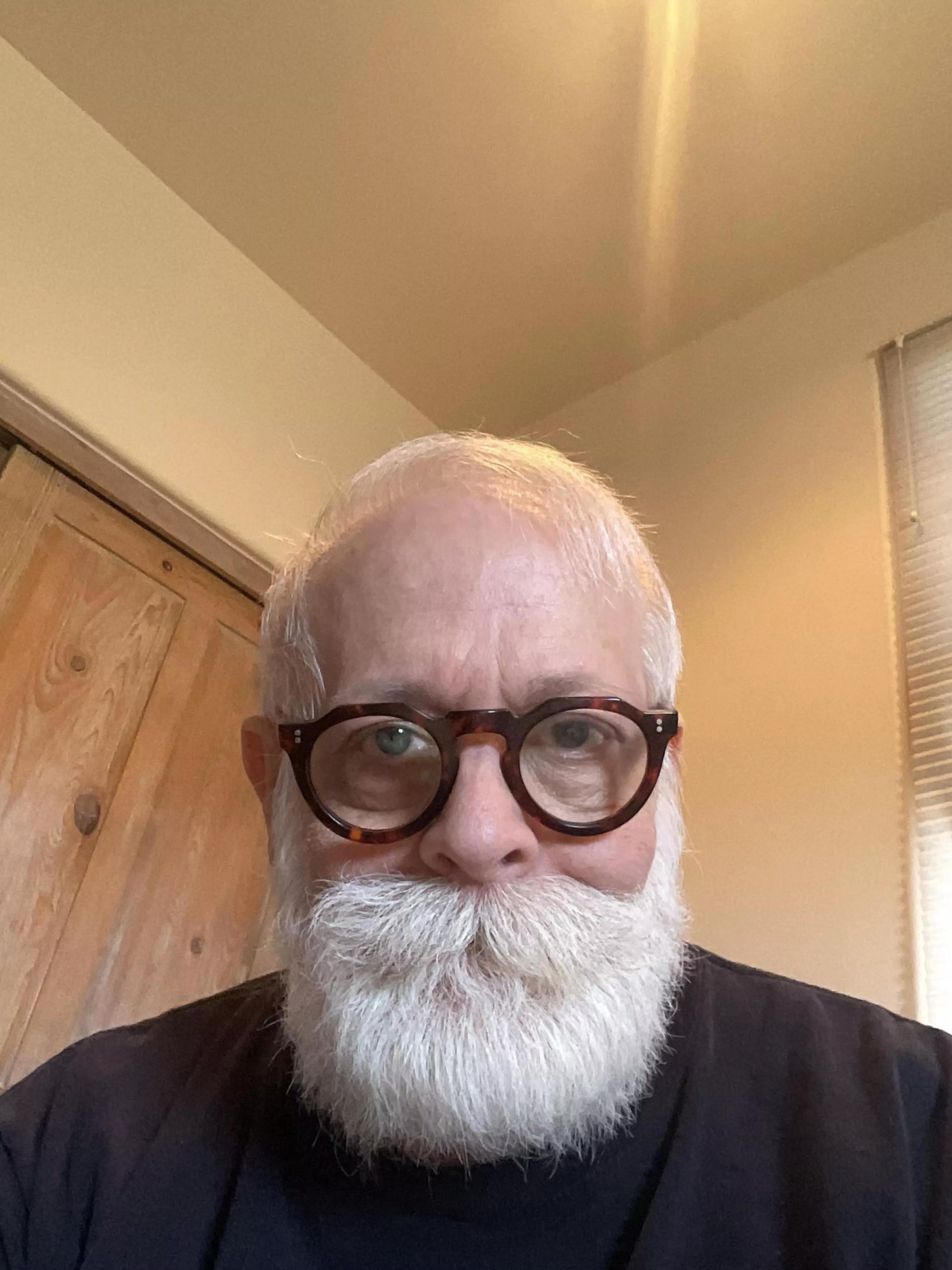 I Love To Kiss Another Man With A Beard posted by beemerguy7