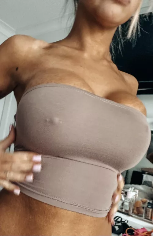 I think my tits look good for a mom 😈 by Stepmomkrystal