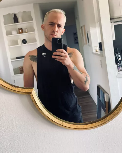 I’ll hang that picture one of these days. by Important-Ad3820