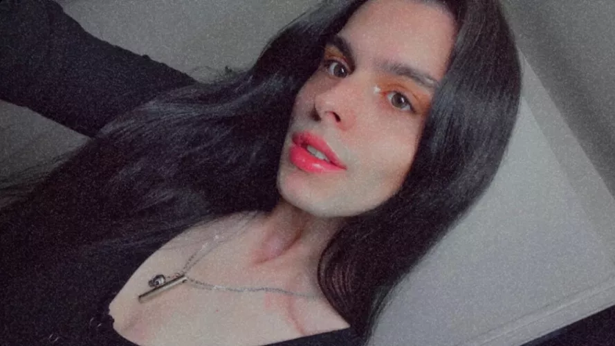 Is my makeup good? by Plastic_Whole_3899