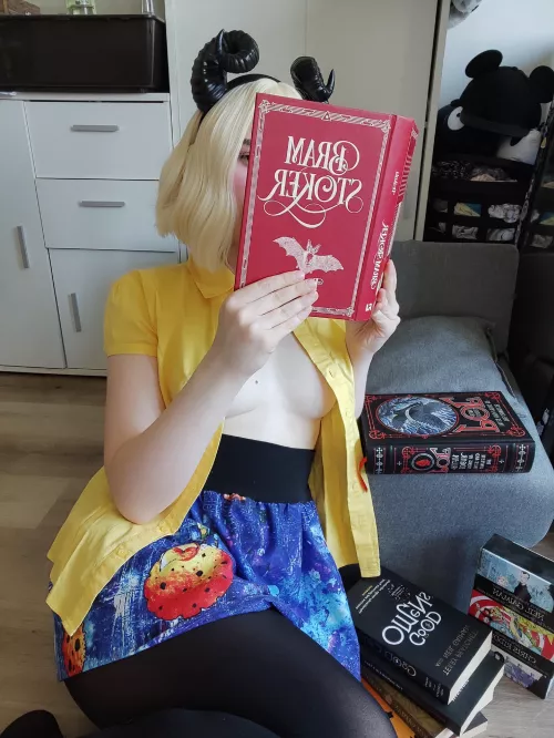 Just some reading time by TheaHyde