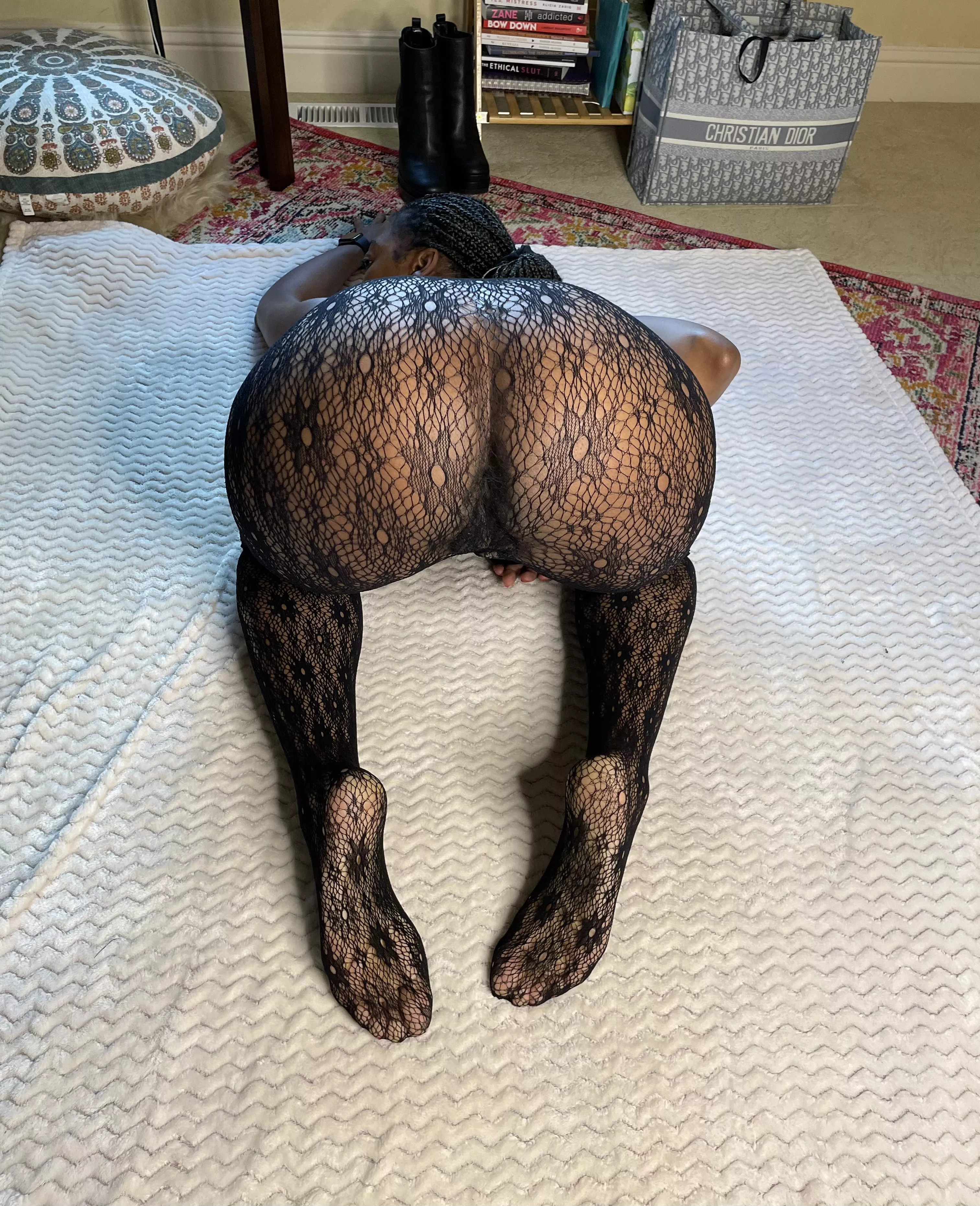 Looks like a full moon posted by thenoirequeen