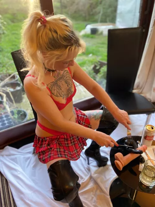 Meal time xx by Felgate007