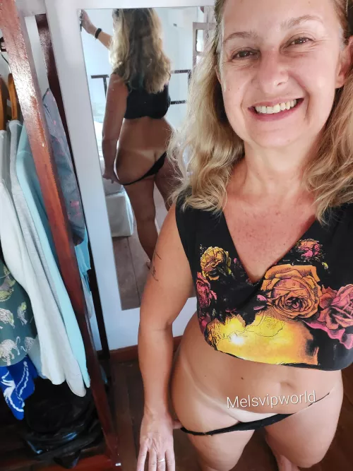 My smile and my tanlines is all you need to start a delicious morniiiiiinnnnggggg. by MelVipWorld