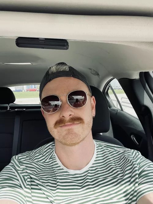 Off Today by InquiringMndsWnt2No