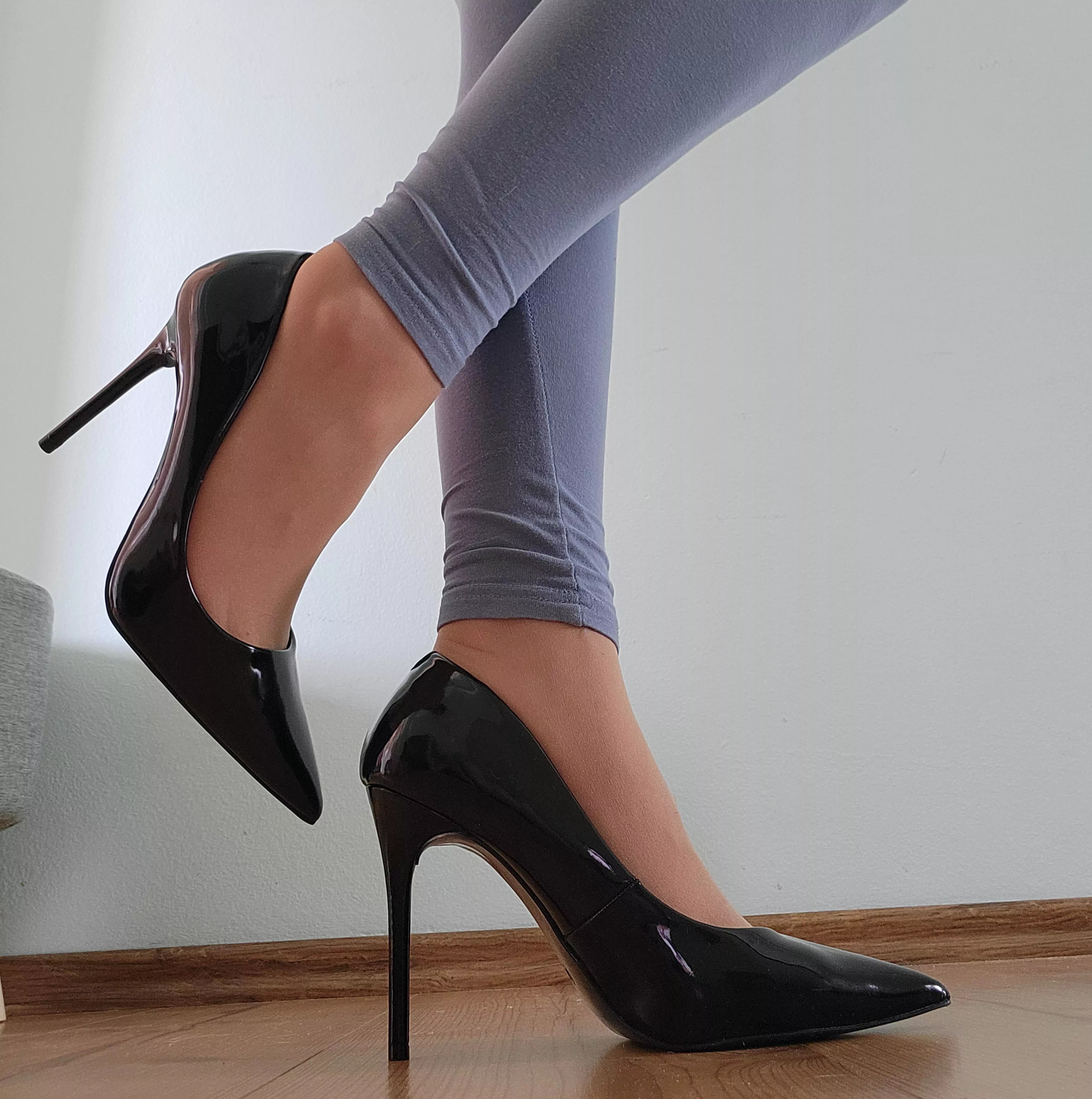 See you tomorrow (OC) posted by SexyFootie