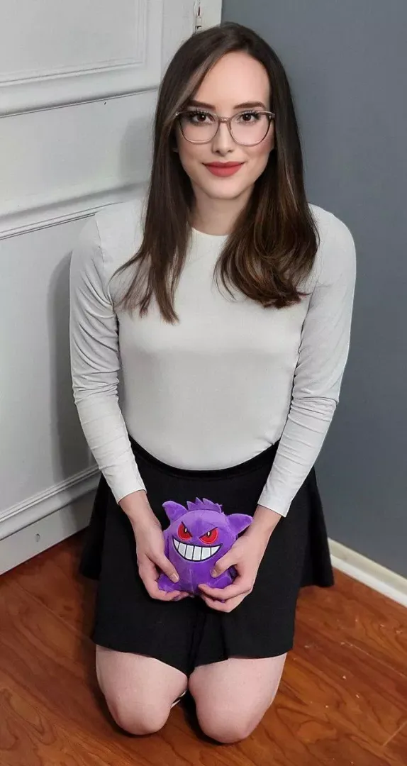 Stephanie in her new outfit. Isn't she a snack posted by Negative-Prune-2223