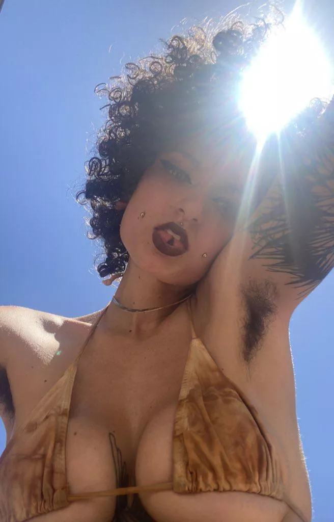 sunbathing posted by venus-doomed