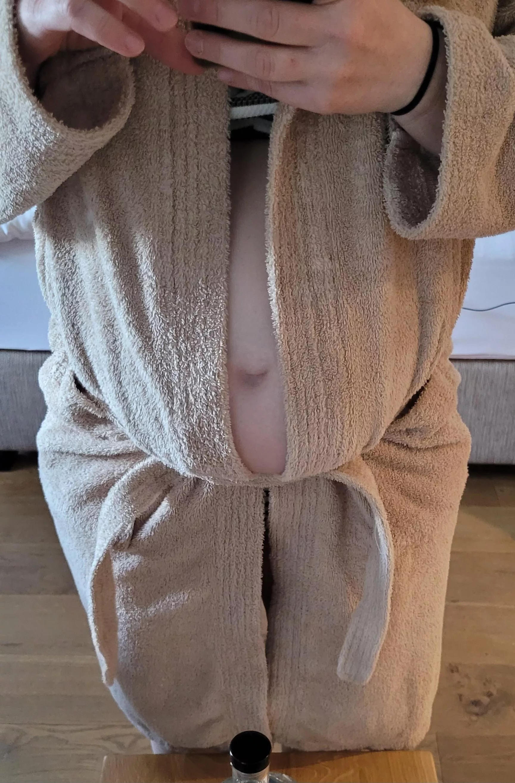 The hotel bathrobe could be bigger😅 posted by Strangefetish2