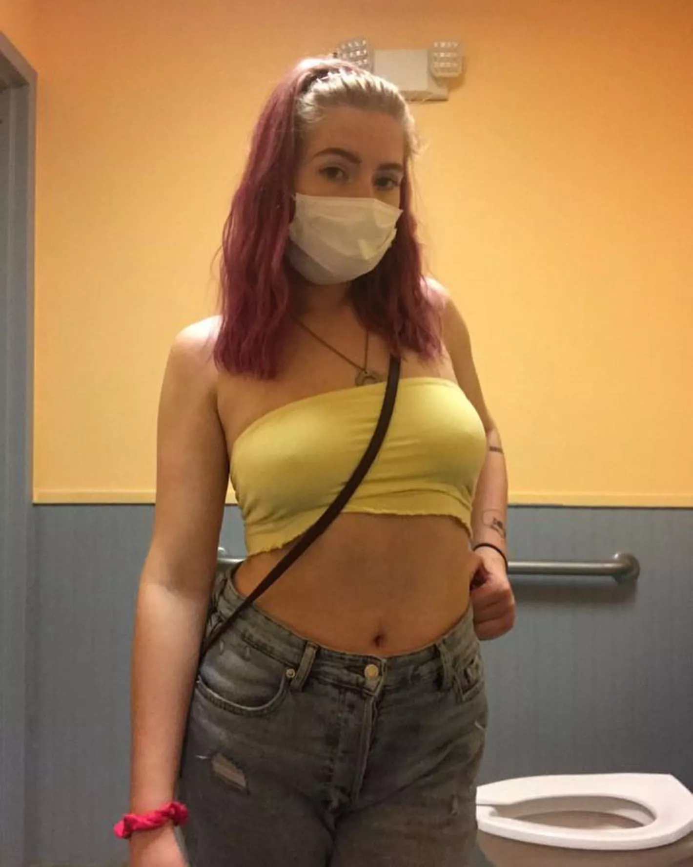 Tight shirt posted by Wallydinger123