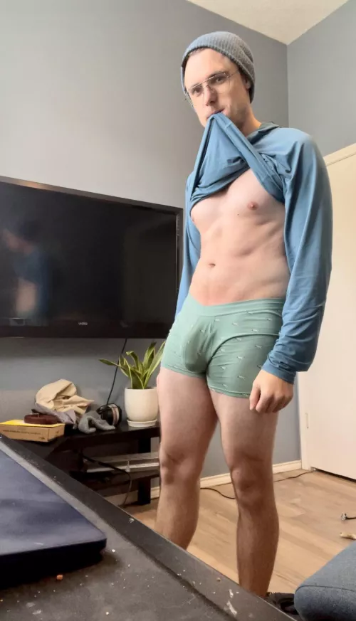 Unwrap your present by beanlicker222