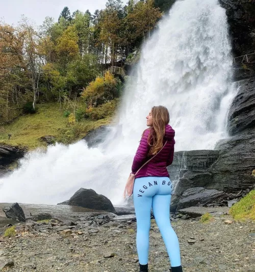 Wearing my vegan booty leggings at a huge waterfall by SanyaBootyGirl
