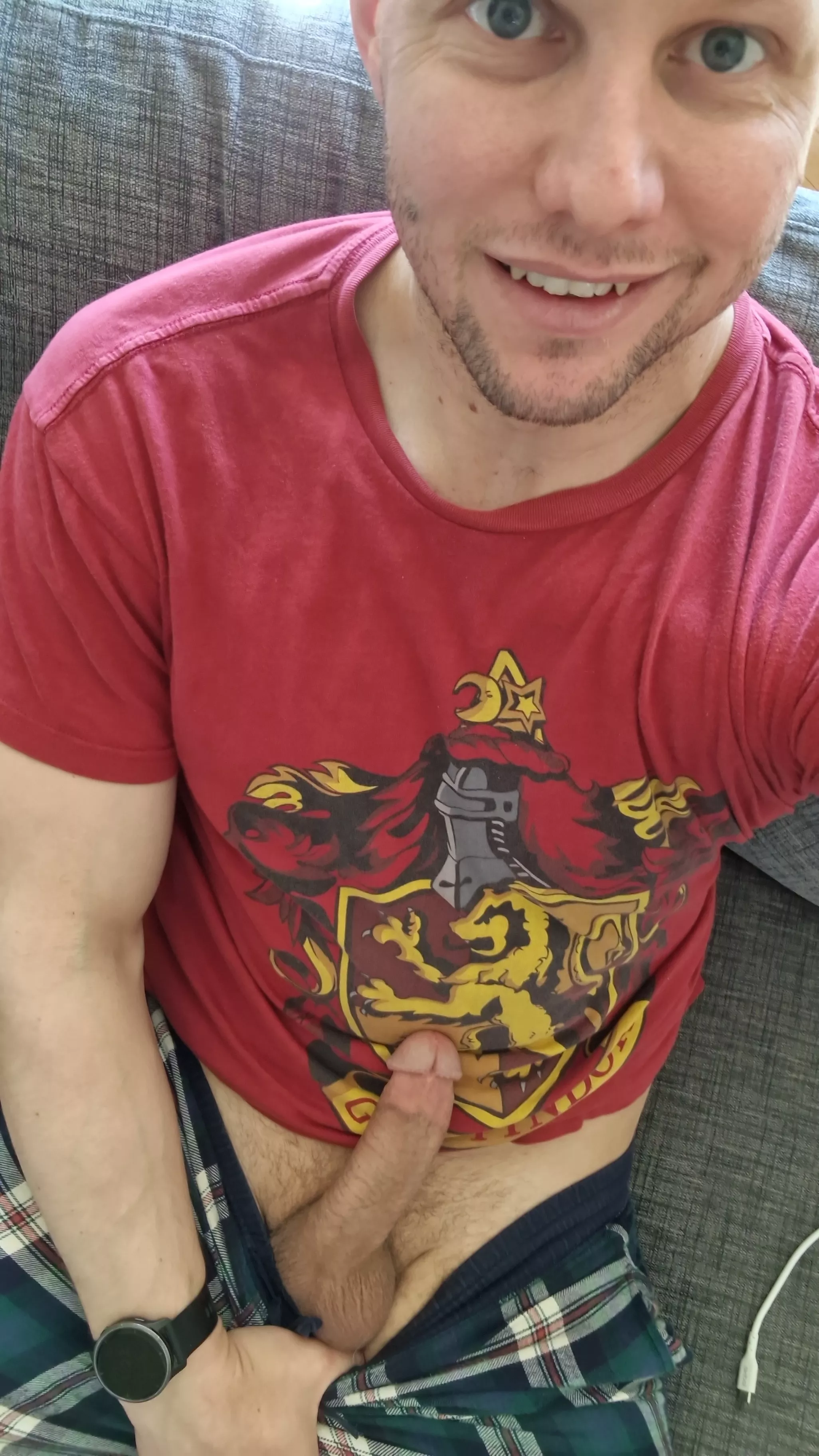 Who wants to sit on daddys lap [34] posted by benm21978