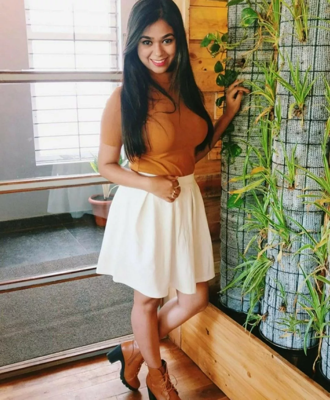 19F Do u like my new dress? posted by AdditionWonderful440