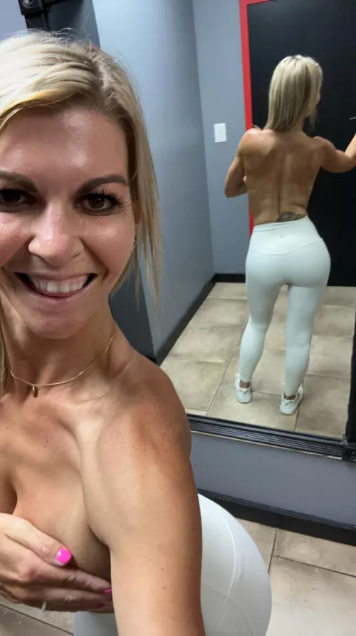A Hot Mom with some White Lulu leggings! by fitnesswife1983