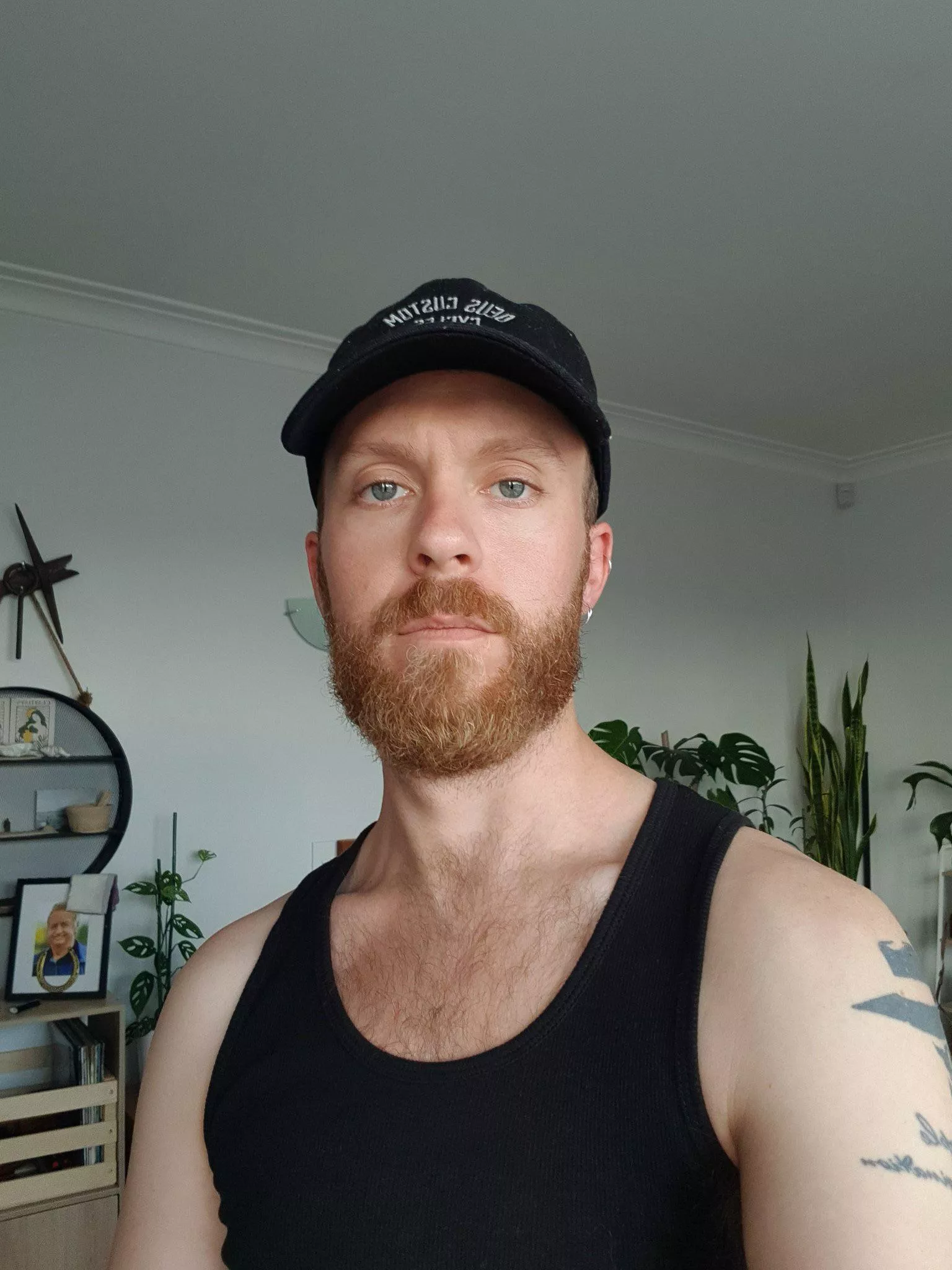 A quick selfie posted by Mthrowaway25