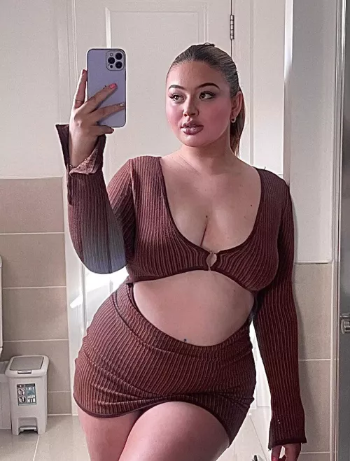 Anyone like them plump and porky? by Goldman567