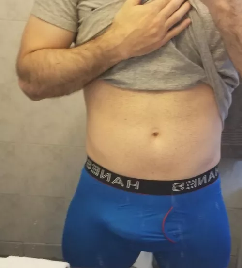 Anyone prefer some curve? by Silent_Curve5850