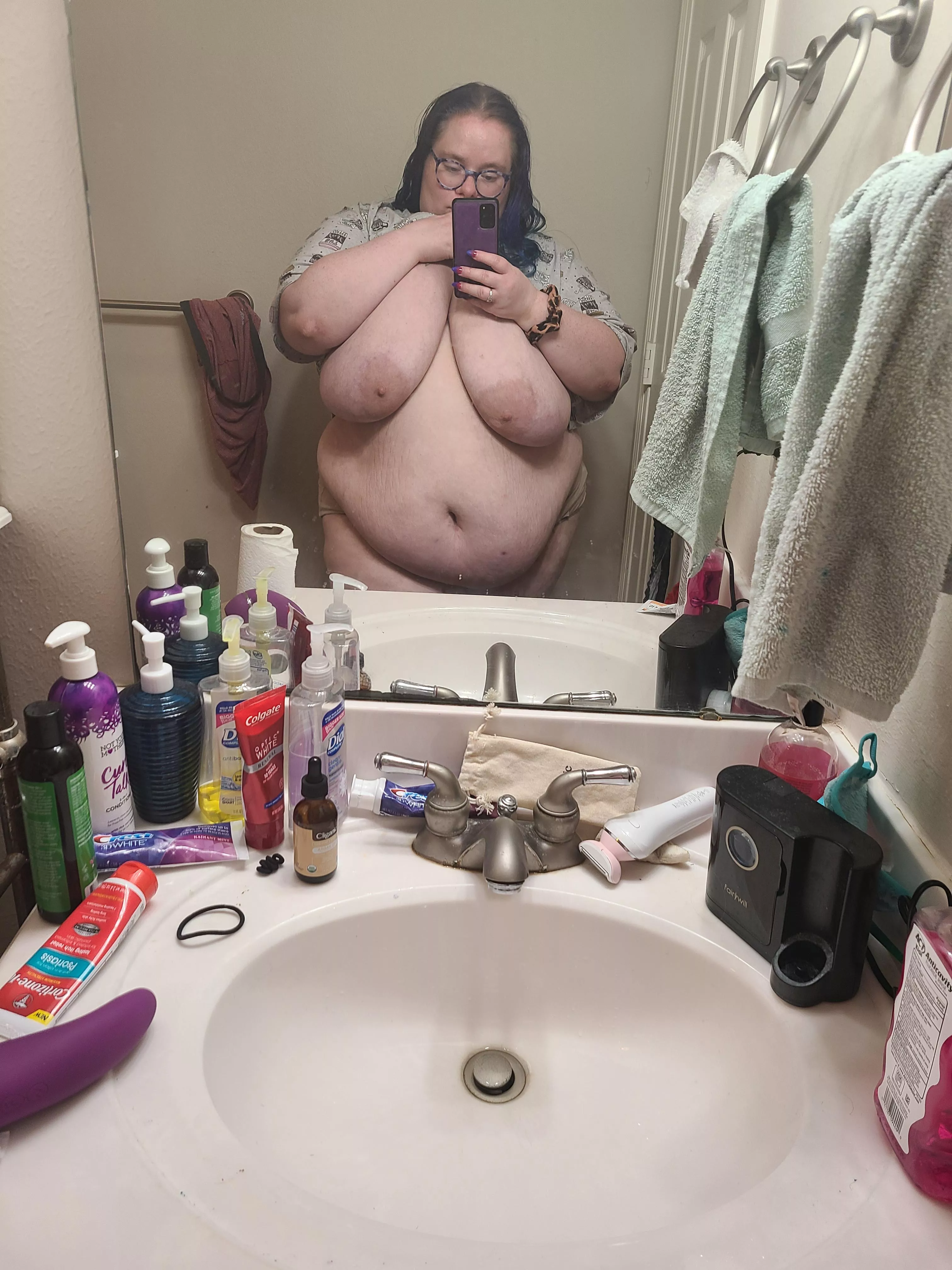 Belly or tits posted by Dependent-Ad7486