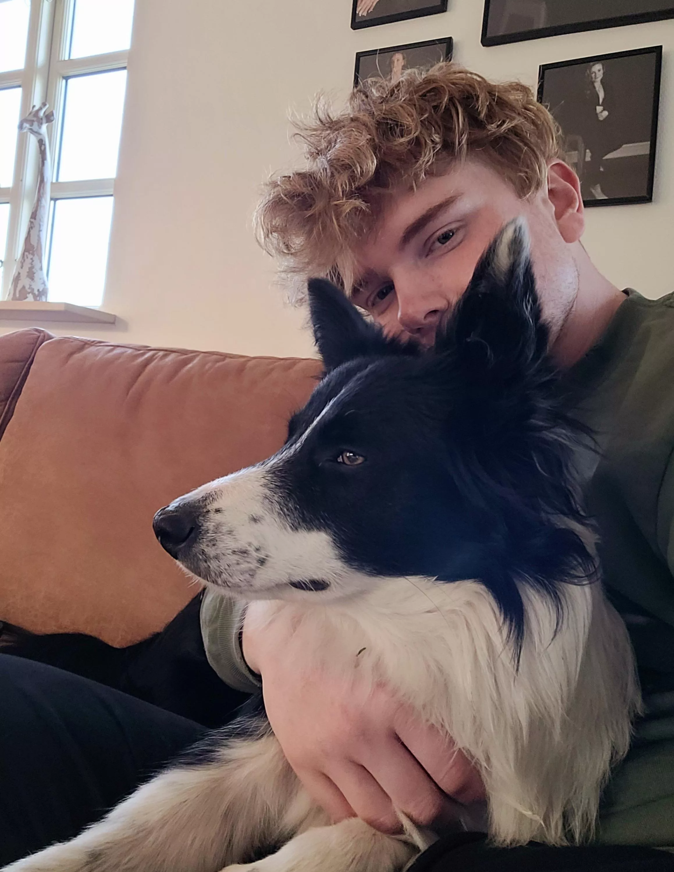 Best kind of cuddles! posted by Newoly22