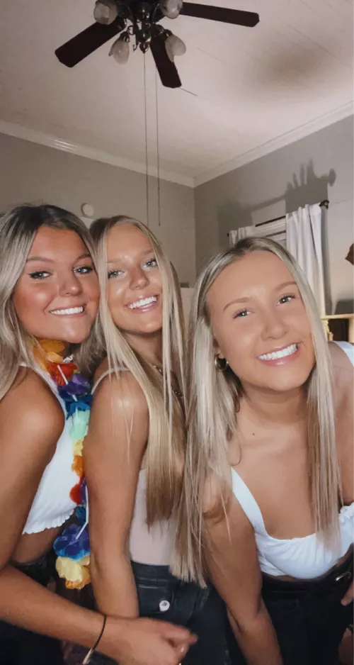 Blondes by Wallydinger123