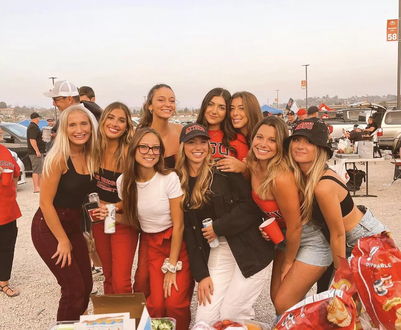 College Babes. Top 1-5, Bottom 6-9. posted by spankthemonk96