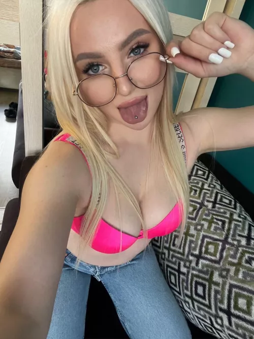 Come for me babe👅🍒 by CriminalInflux