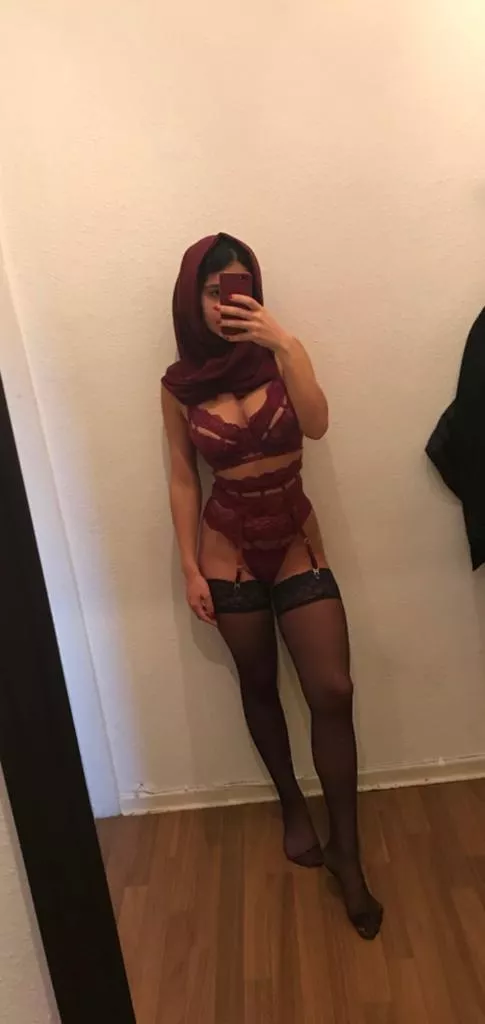 Ever had a hijabi girlfriend experience? posted by roxypoxy21