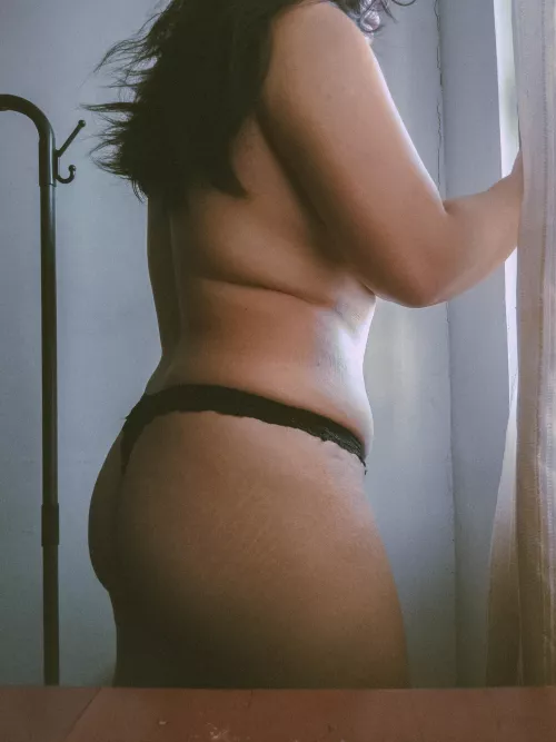 (f) closing up the curtains while you call out of work by mostflyasian