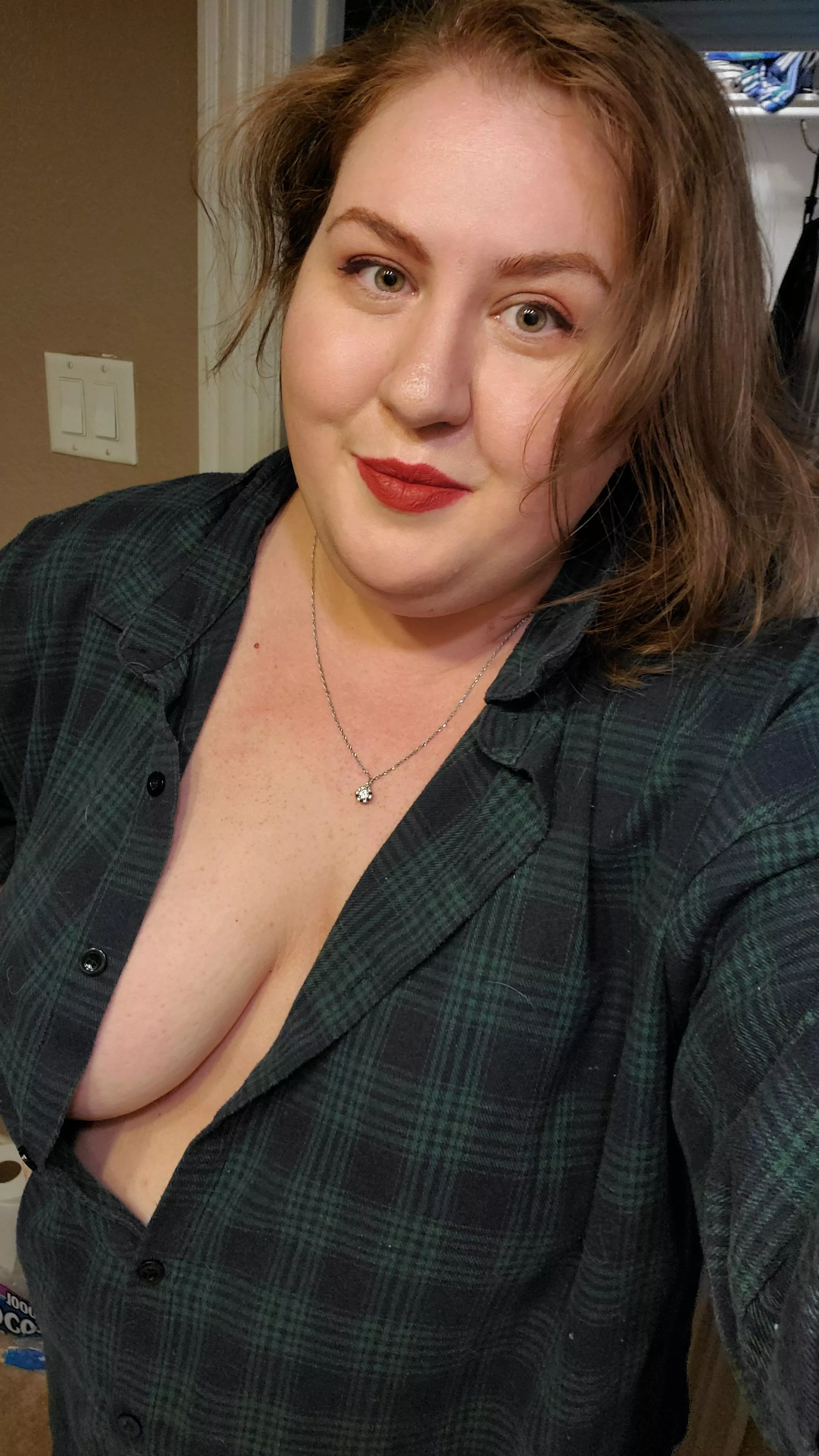 Getting comfy after work posted by gebamami