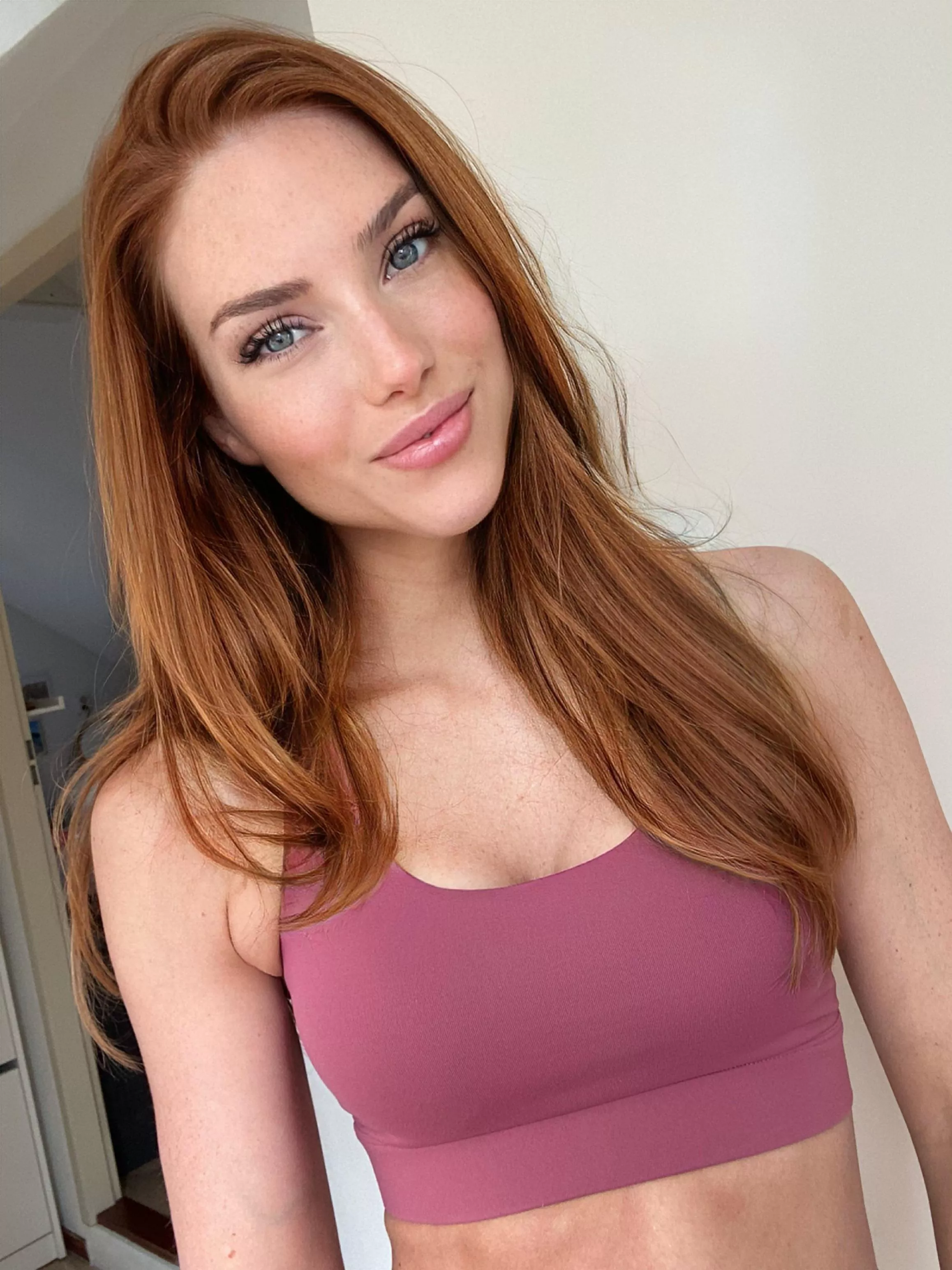 Got any Saturday night plans? posted by Delilaylayx