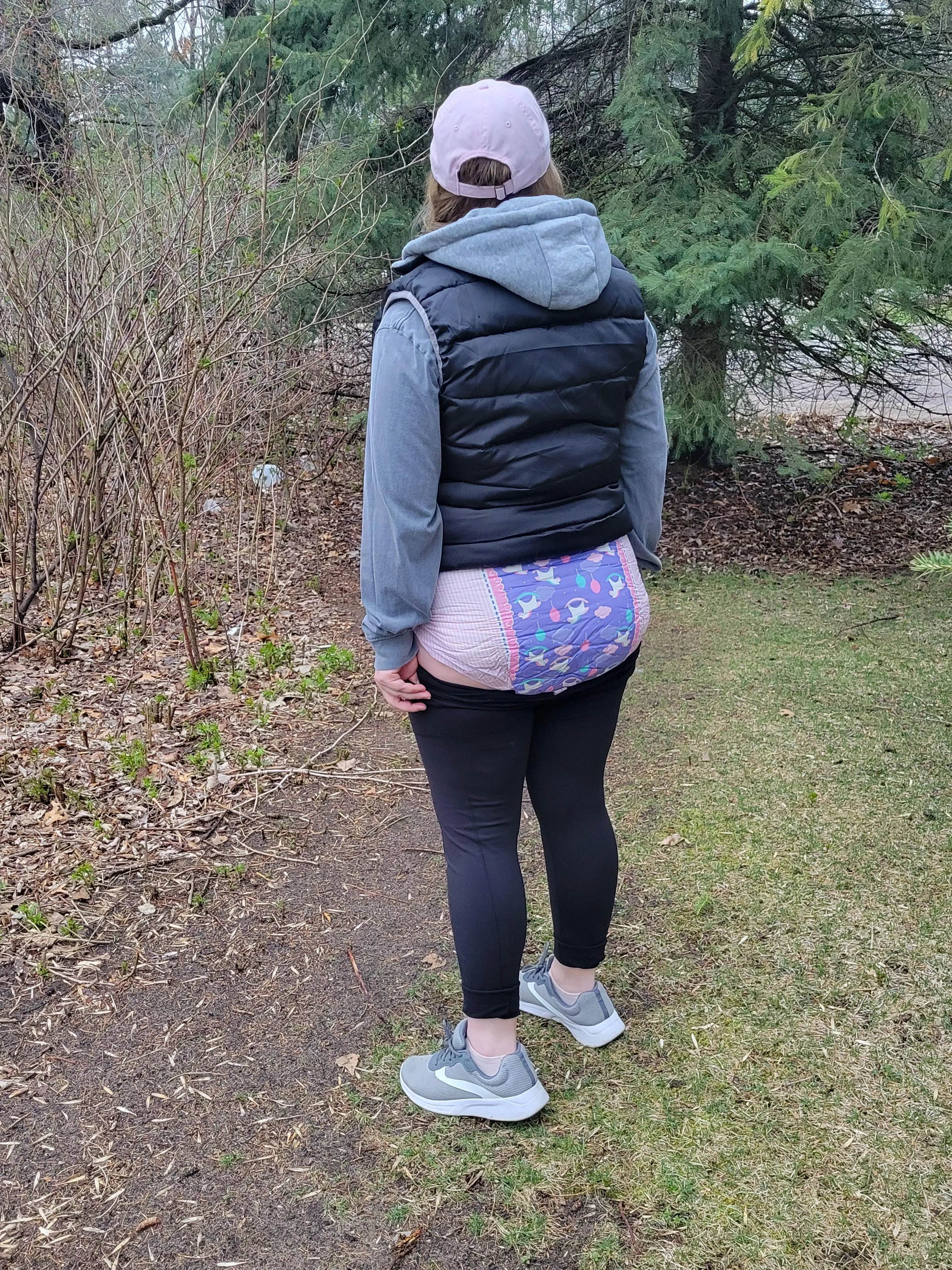 Granola baby enjoys the sun 🌞 posted by acuteacorn