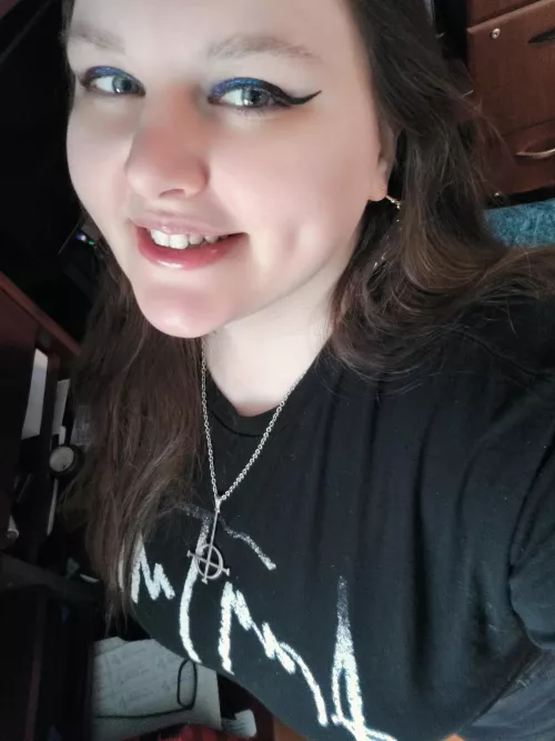 Happy Friday 💕 by grave_daddy